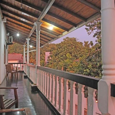 Sunny Mood Guest House Unawatuna Esterno foto