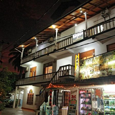 Sunny Mood Guest House Unawatuna Esterno foto