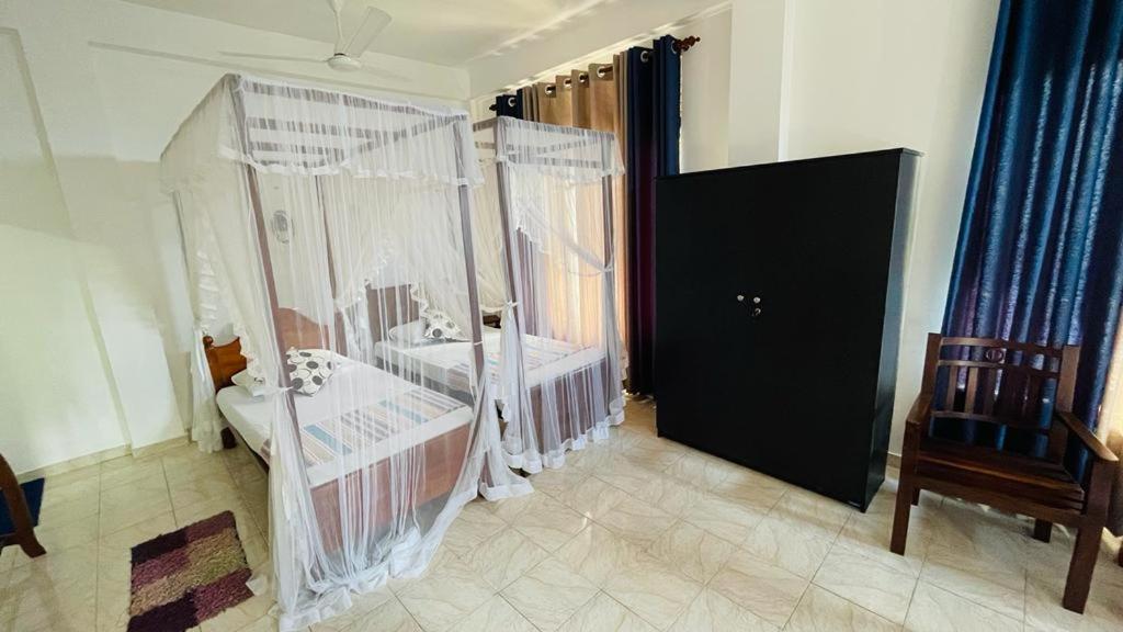 Sunny Mood Guest House Unawatuna Esterno foto