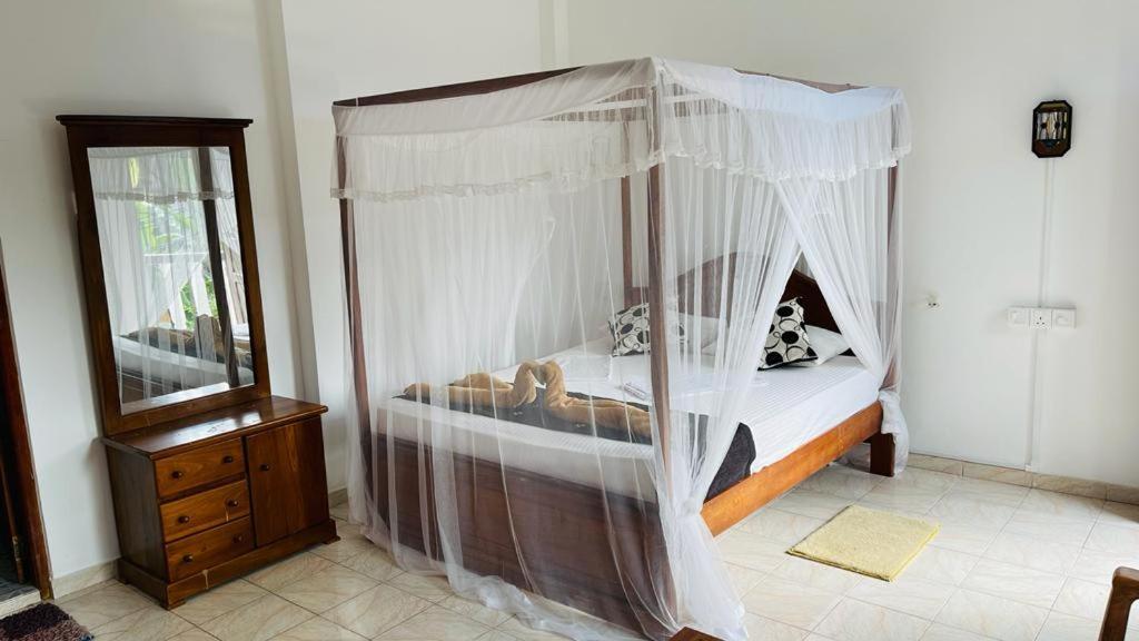 Sunny Mood Guest House Unawatuna Esterno foto