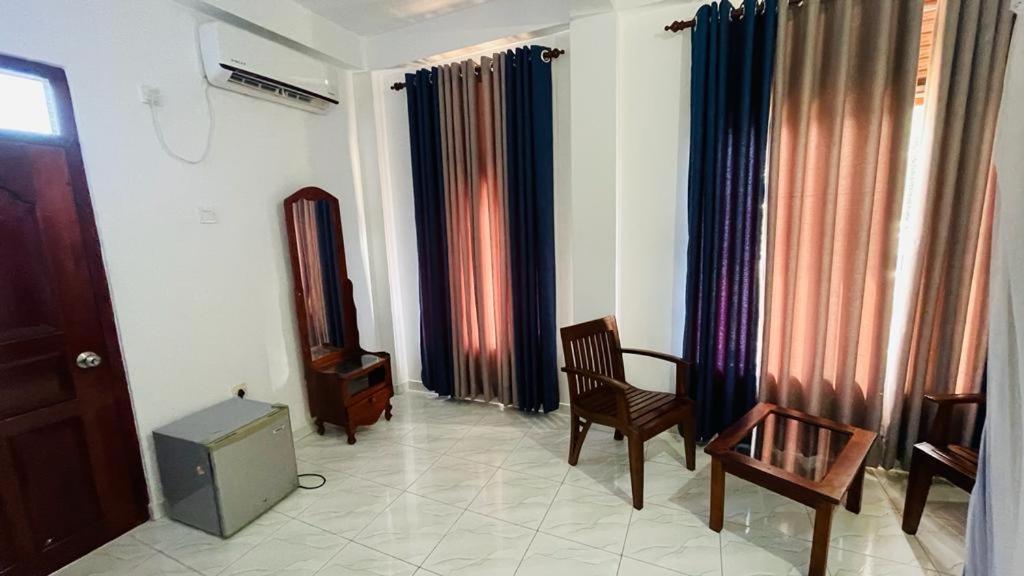 Sunny Mood Guest House Unawatuna Esterno foto