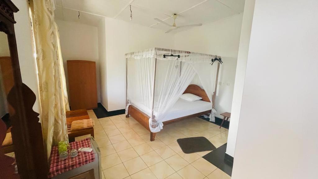 Sunny Mood Guest House Unawatuna Esterno foto