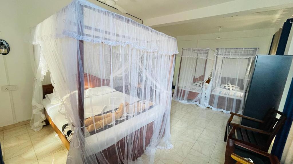 Sunny Mood Guest House Unawatuna Esterno foto